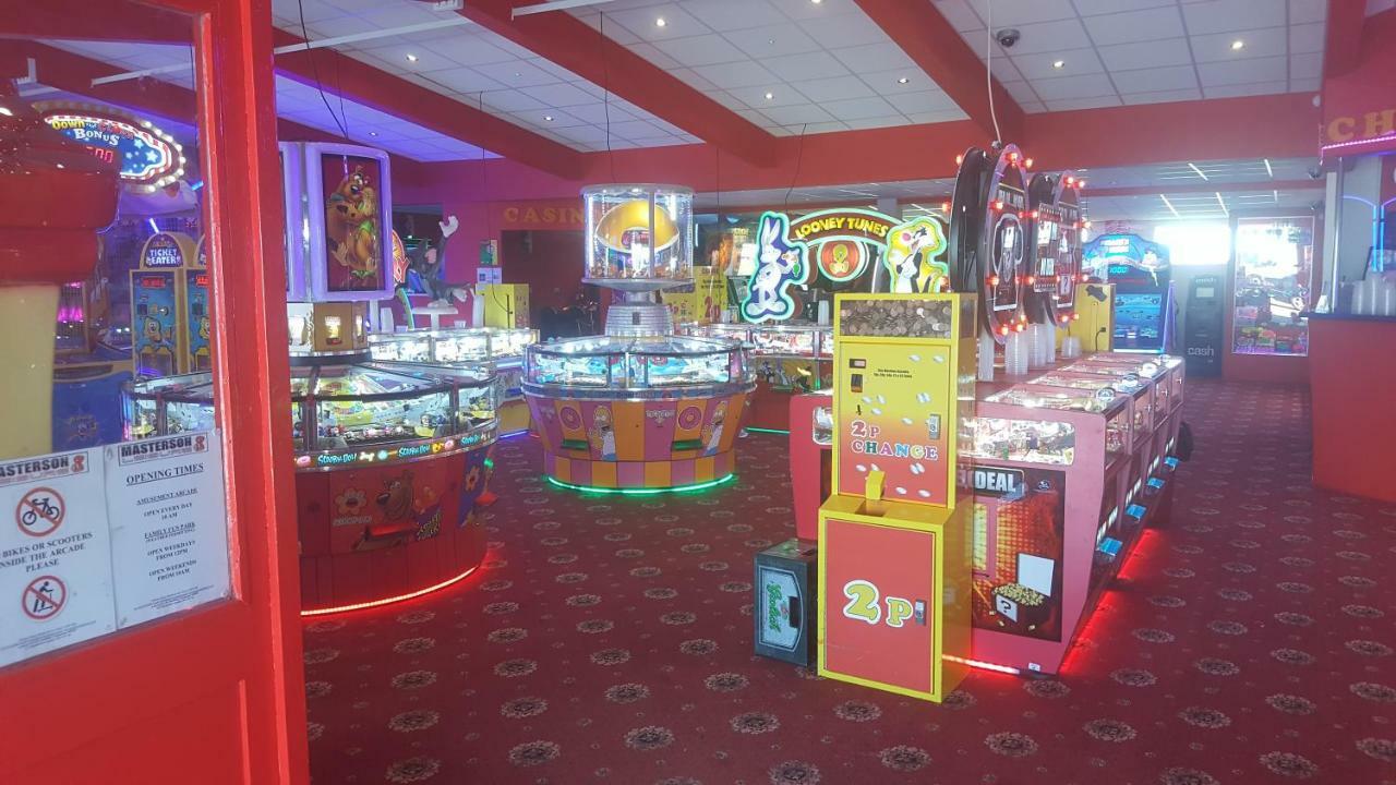 Caravan Beach Holiday Hotel Saint Osyth Buitenkant foto