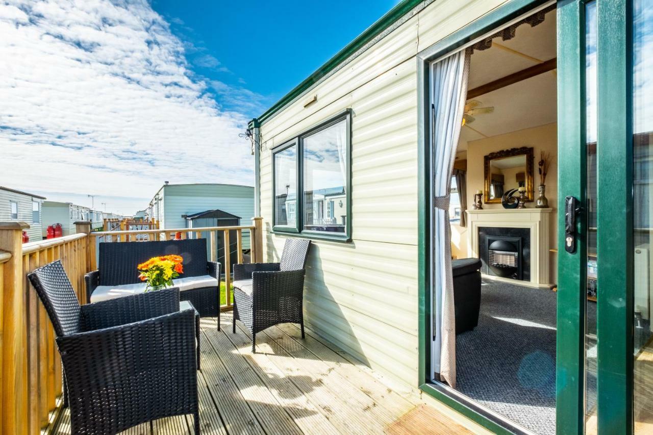 Caravan Beach Holiday Hotel Saint Osyth Buitenkant foto