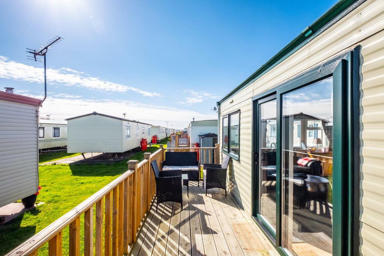 Caravan Beach Holiday Hotel Saint Osyth Buitenkant foto